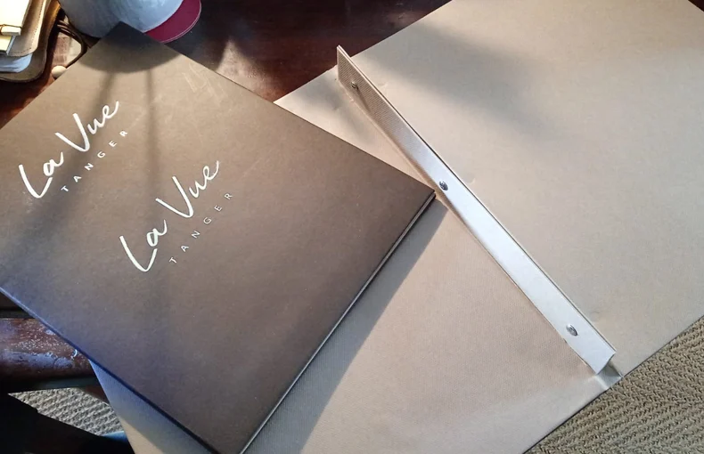 Couverture-menu-restaurant-cuir-image